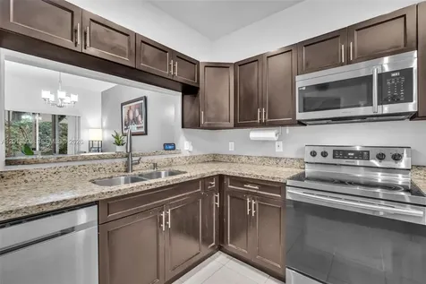 8327 Via Leonessa Boca Raton FL 33433