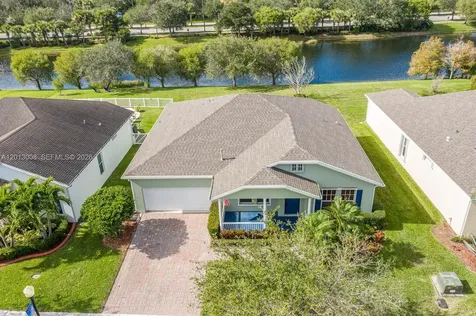 10671 SW Waterway Lane Port St. Lucie FL 34987