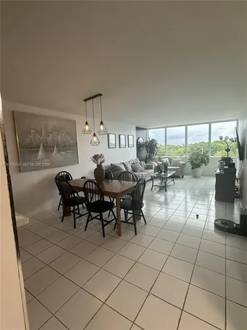 8233 Harding Avenue Miami Beach FL 33141