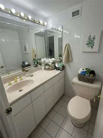 8233 Harding Avenue Miami Beach FL 33141