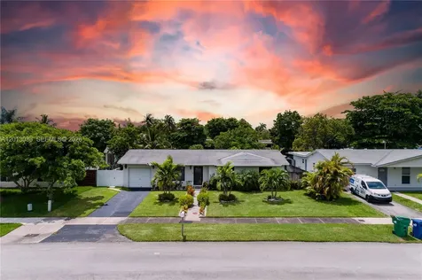19311 Sterling Drive Cutler Bay FL 33157