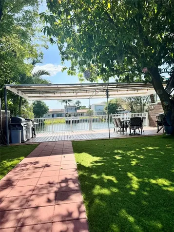 7140 W 15th Court Hialeah FL 33014