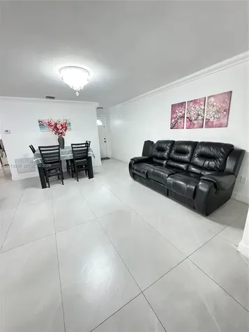 7140 W 15th Court Hialeah FL 33014