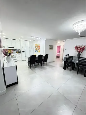 7140 W 15th Court Hialeah FL 33014
