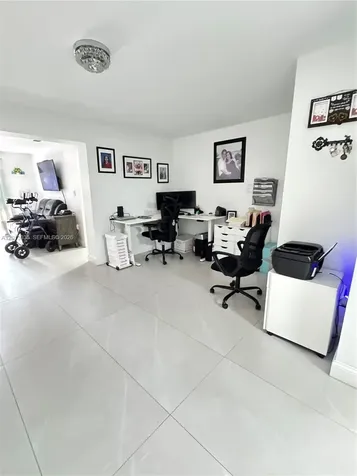 7140 W 15th Court Hialeah FL 33014