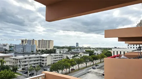 2200 E Hallandale Beach Boulevard Hallandale Beach FL 33009