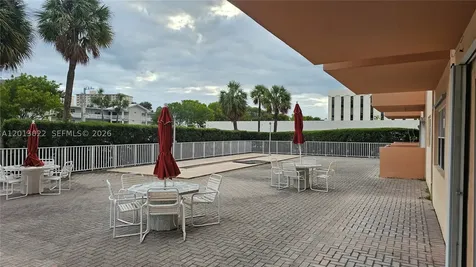 2200 E Hallandale Beach Boulevard Hallandale Beach FL 33009