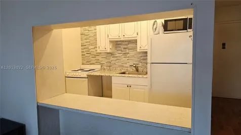 2200 E Hallandale Beach Boulevard Hallandale Beach FL 33009