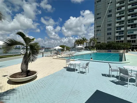 1200 West Avenue Miami Beach FL 33139