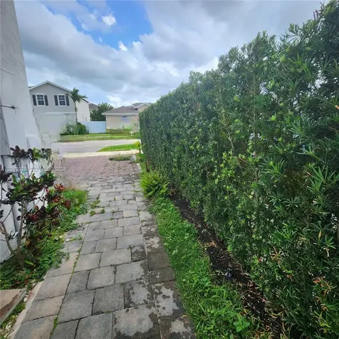 13245 SW 271st Terrace Homestead FL 33032