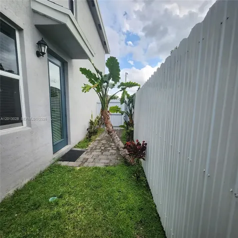 13245 SW 271st Terrace Homestead FL 33032