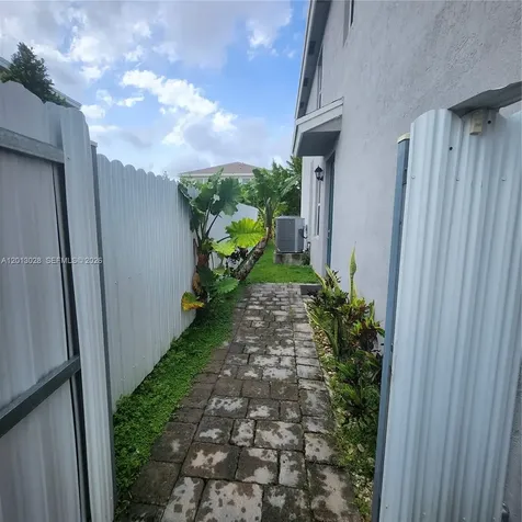 13245 SW 271st Terrace Homestead FL 33032