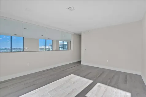 121 NE 34th Street Miami FL 33137