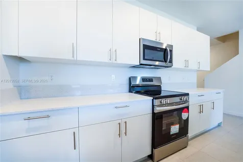 4941 Peacock Way Dania Beach FL 33312