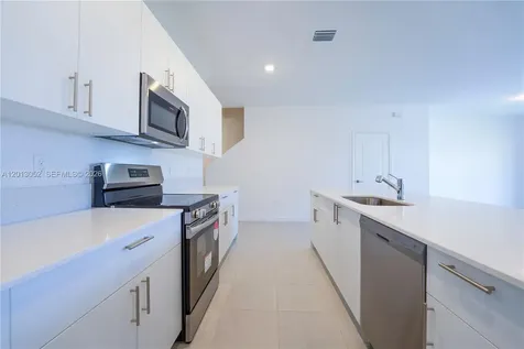 4941 Peacock Way Dania Beach FL 33312
