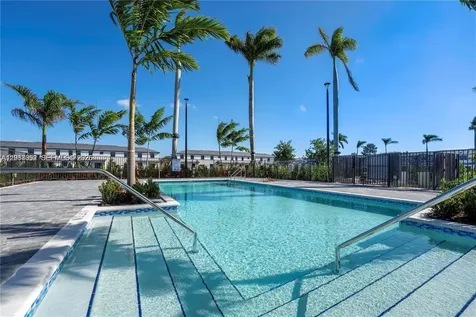 4941 Peacock Way Dania Beach FL 33312