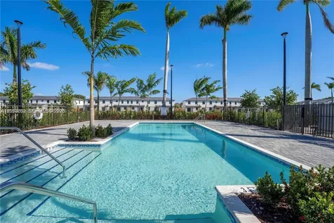 4941 Peacock Way Dania Beach FL 33312