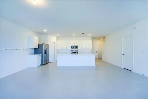 4941 Peacock Way Dania Beach FL 33312