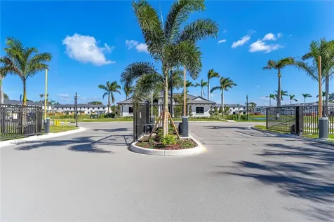 4941 Peacock Way Dania Beach FL 33312