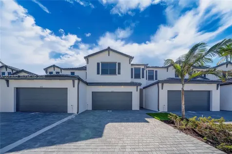 4941 Peacock Way Dania Beach FL 33312