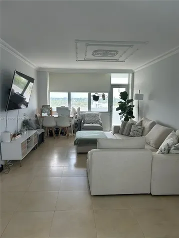 7441 Wayne Avenue Miami Beach FL 33141