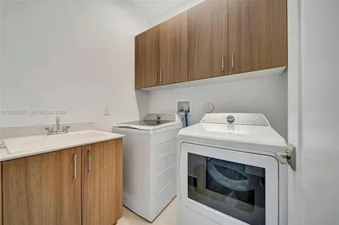 1454 SW 23rd Street Fort Lauderdale FL 33315