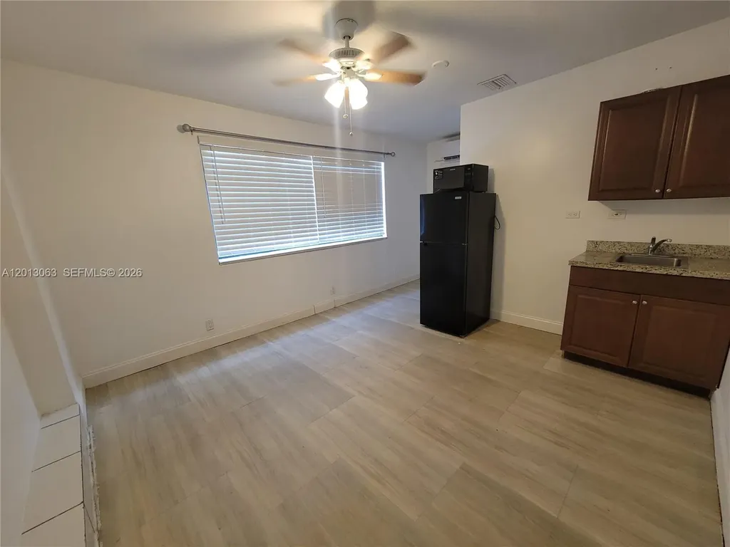 6730 Charleston Street Hollywood FL 33024