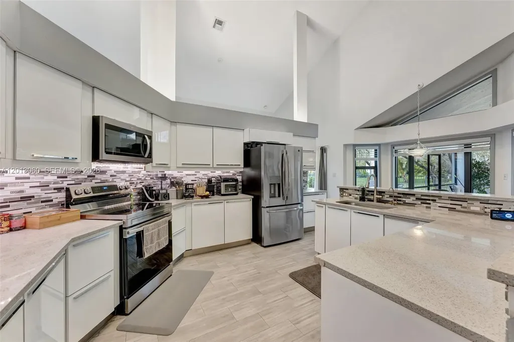 10325 NW 6th Street Coral Springs FL 33071