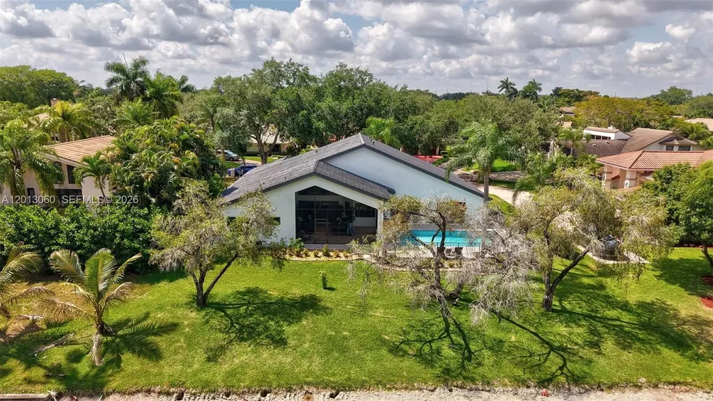 10325 NW 6th Street Coral Springs FL 33071