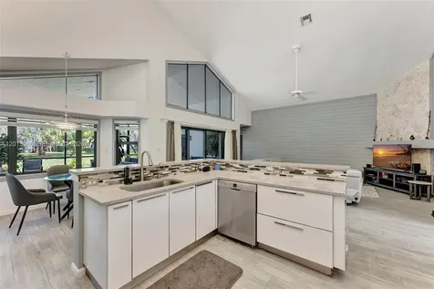 10325 NW 6th Street Coral Springs FL 33071