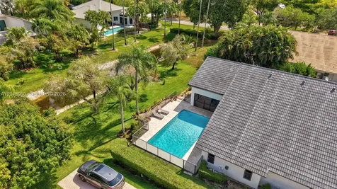 10325 NW 6th Street Coral Springs FL 33071