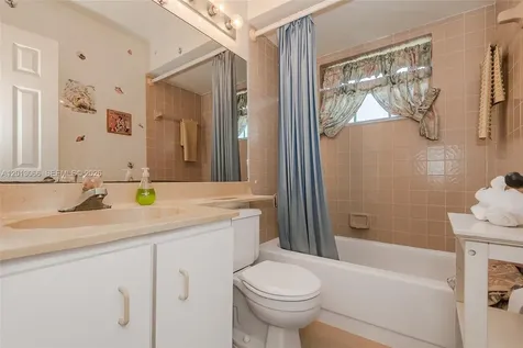 430 NE 210th Circle Terrace Miami FL 33179