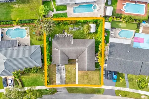 14245 SW 75th Terrace Miami FL 33183