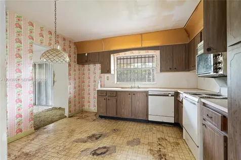 14245 SW 75th Terrace Miami FL 33183