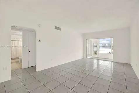 285 NE 191st Street Miami FL 33179