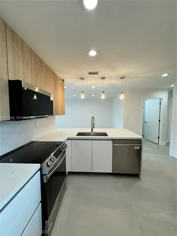 4708 NW 114th Avenue Doral FL 33178