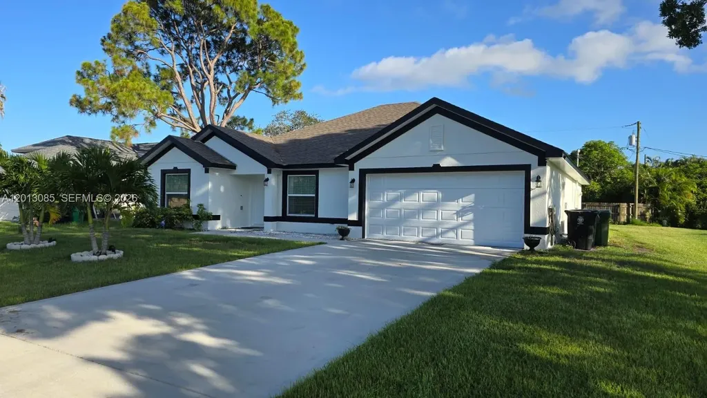 2650 SE Caladium Avenue Port St. Lucie FL 34952