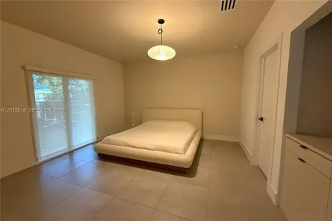 233 NW 120th Street Miami FL 33168