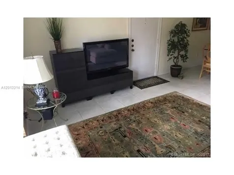 10794 N Kendall Drive Miami FL 33176