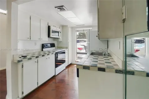 3044 SW 27th Avenue Miami FL 33133