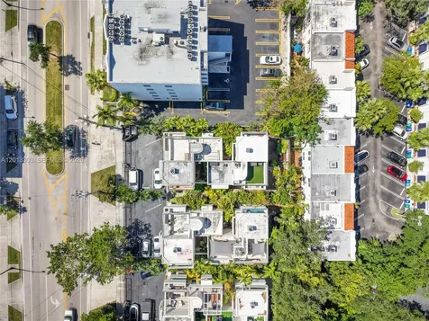3044 SW 27th Avenue Miami FL 33133