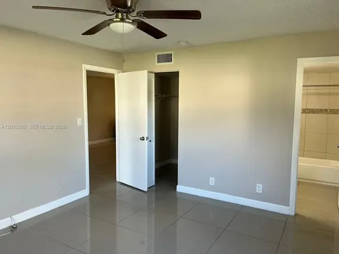 8020 Colony Circle N Tamarac FL 33321