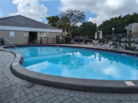 8020 Colony Circle N Tamarac FL 33321