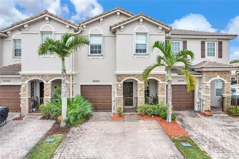 9354 SW 220th Street Cutler Bay FL 33190