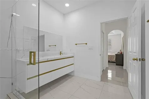 9354 SW 220th Street Cutler Bay FL 33190