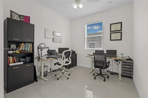 9354 SW 220th Street Cutler Bay FL 33190