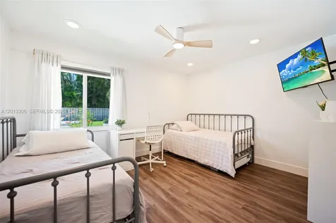 13750 Green Cove Place Davie FL 33325