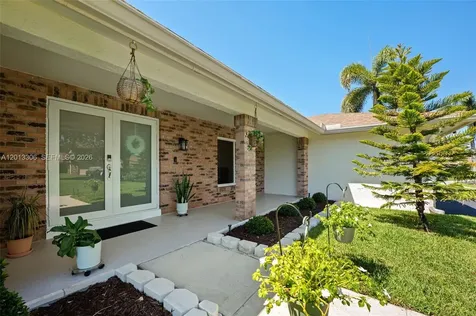 13750 Green Cove Place Davie FL 33325