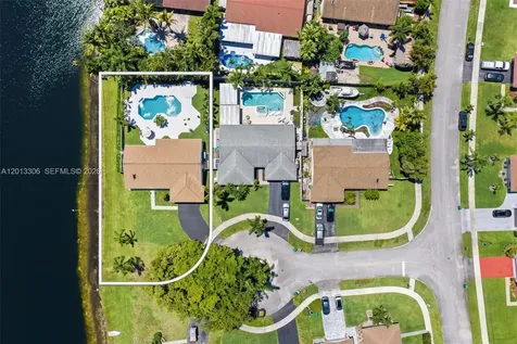 13750 Green Cove Place Davie FL 33325