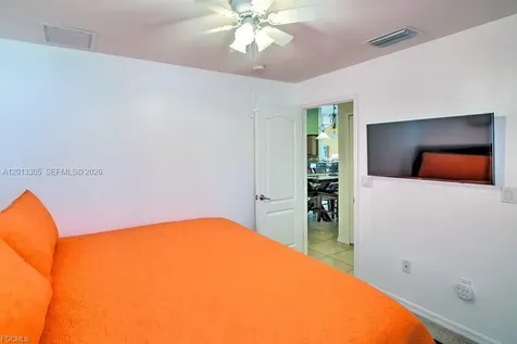 3223 SE Santa Barbara Place Cape Coral FL 33904